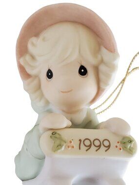Enesco Precious Moments Ornament 1999 Porcelain Collector Christmas 587788